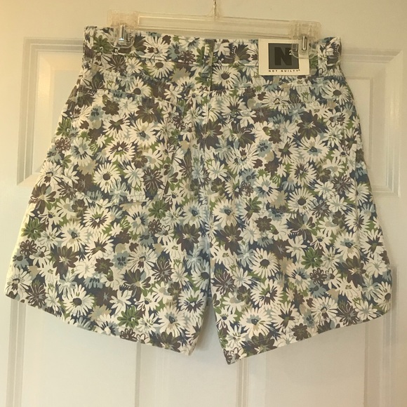 Vintage Not Guilty floral high waisted shorts - Picture 2 of 4